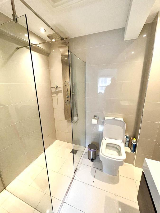 Modern 1 Bedroom Flat Close To Vauxhall Londra Exterior foto
